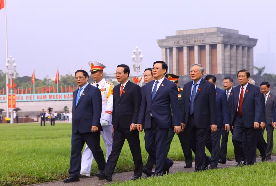 Lãnh đạo Đảng, Nhà nước cùng các đại biểu Quốc hội sang dự Lễ khai mạc Kỳ họp thứ năm, Quốc hội khóa XV. (Ảnh: Văn Điệp/TTXVN)