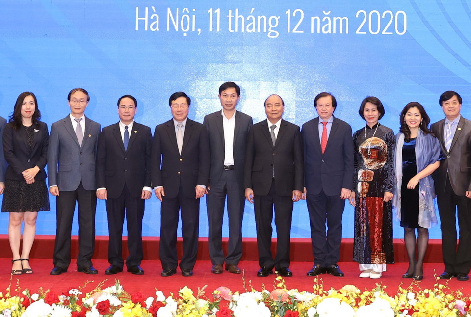 Thủ tướng Nguyễn Xuân Phúc và các đại biểu. (Ảnh: Thống Nhất/TTXVN)