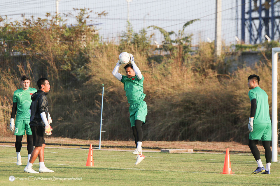 Các thủ môn tuyển Việt Nam tập riêng. (Nguồn: VFF)