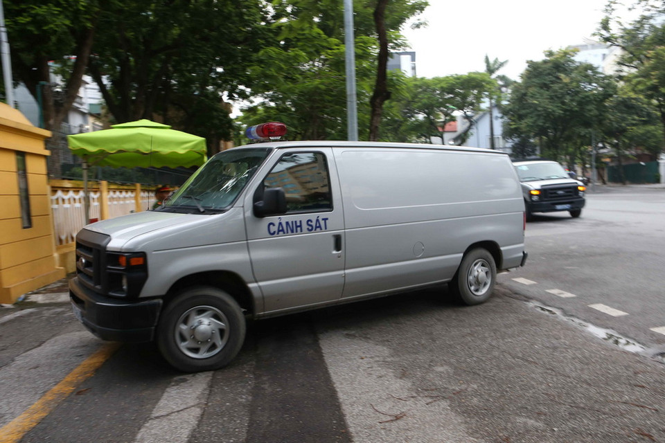 Đó là 3 bị cáo Phan Văn Anh Vũ, Phan Hữu Tuấn và Nguyễn Hữu Bách. (Ảnh: Doãn Tấn/TTXVN)