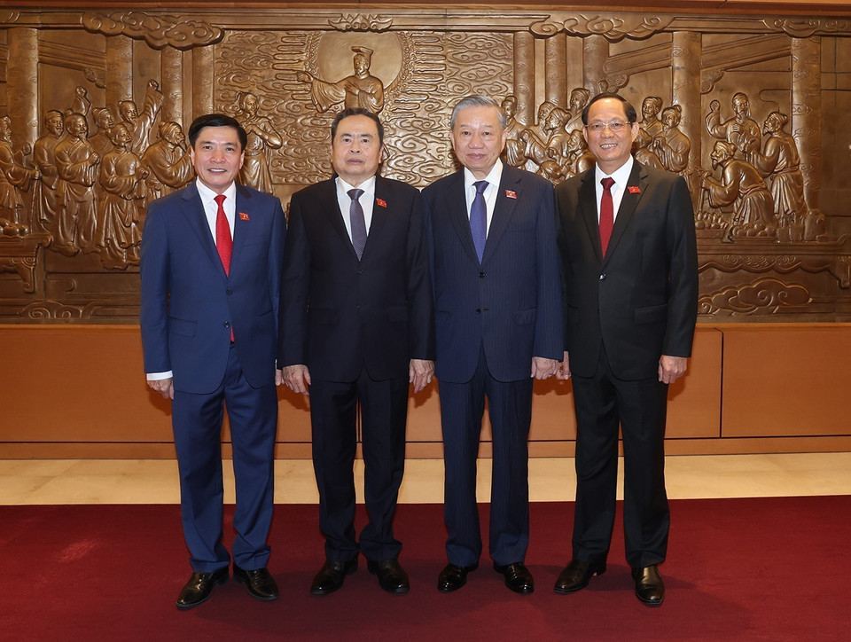 Tổng Bí thư, Chủ tịch nước Tô Lâm và các đồng chí Lãnh đạo Quốc hội. (Ảnh: Trí Dũng/ TTXVN)