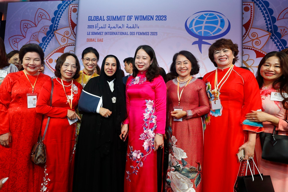 Phó Chủ tịch nước Võ Thị Ánh Xuân dự và phát biểu tại phiên khai mạc Hội nghị Thượng đỉnh Phụ nữ toàn cầu 2023, với chủ đề “Phụ nữ: Tạo dựng môi trường mới của sự thay đổi” do Các Tiểu Vương quốc Ả-rập thống nhất (UAE) tổ chức (4/5/2023). (Ảnh: Lâm Khánh/TTXVN)