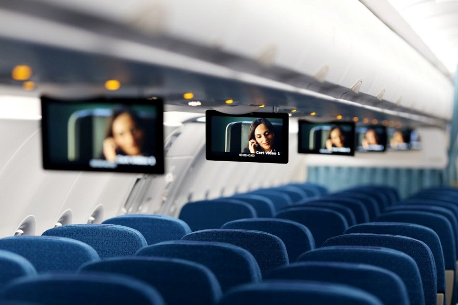 Đội bay của Vietnam Airlines được trang bị thêm hệ thống giải trí không dây (Wireless streaming) với các chương trình phim điện ảnh, phim truyền hình và âm nhạc. (Ảnh: VNA cung cấp)
