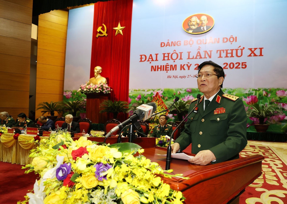Đại tướng Ngô Xuân Lịch, ủy viên Bộ Chính trị, Phó Bí thư Quân ủy Trung ương, Bộ trưởng Bộ Quốc phòng phát biểu khai mạc. (Ảnh: Trí Dũng/TTXVN)