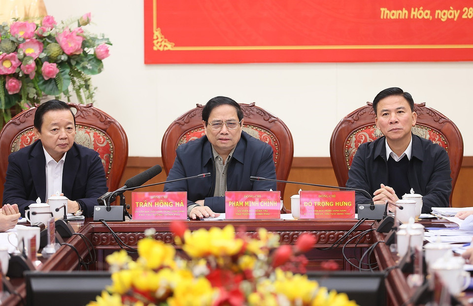 Thủ tướng Phạm Minh Chính chủ trì hội nghị thúc đẩy tiến độ triển khai các dự án Đường dây 500kV mạch 3 Quảng Trạch-Phố Nối. (Ảnh: Dương Giang-TTXVN)