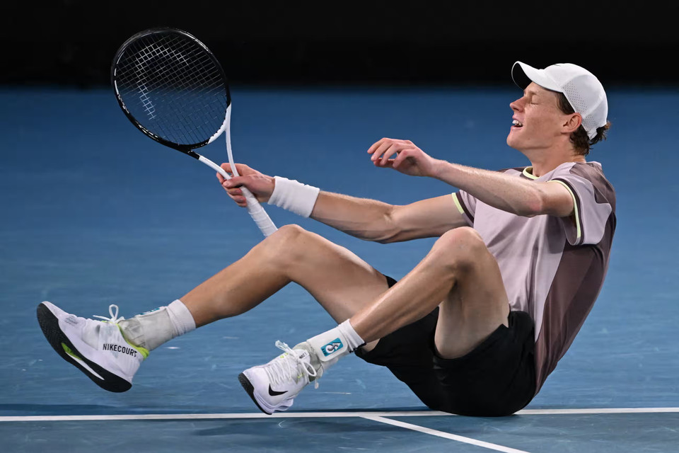 Ở set đấu quyết định, Sinner tiếp tục thi đấu thăng hoa và lấn lướt... (Nguồn: Getty Images)