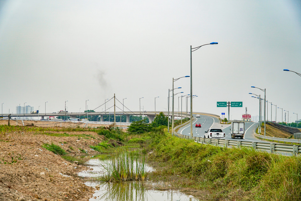 Dự án nút giao Vành đai 3 với cao tốc Hà Nội-Hải Phòng sẽ hoàn thành vào cuối năm 2020 và dự kiến thông xe vào ngày 10/1/2021. (Ảnh: Minh Hiếu/Vietnam+)