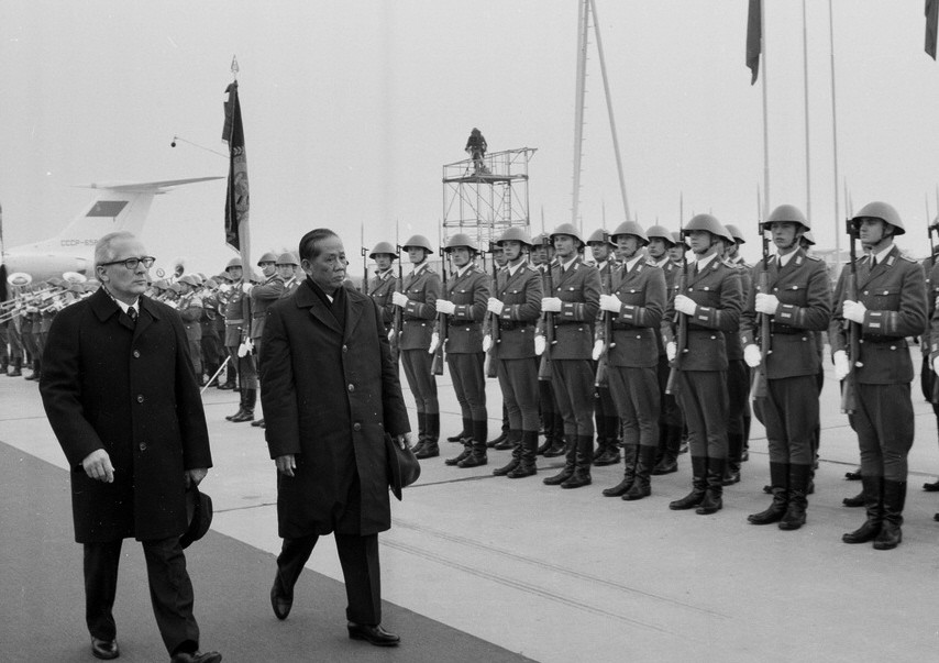 Tổng Bí thư Lê Duẩn thăm Cộng hòa Dân chủ Đức (15/10/1975). (Ảnh: Tư liệu TTXVN)