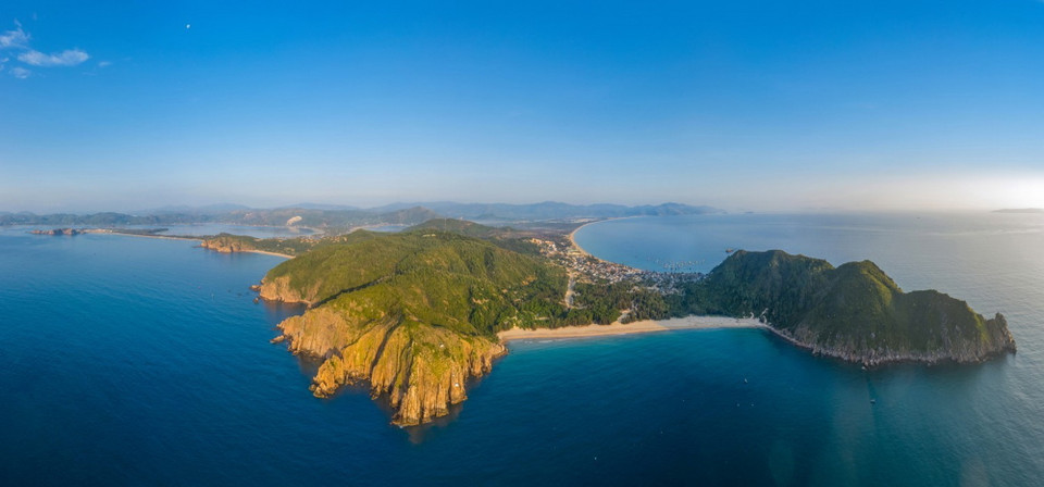 Bán đảo Hòa An, thị xã Sông Cầu, Phú Yên. (Ảnh: Châu Đạo Cường/TTXVN phát)