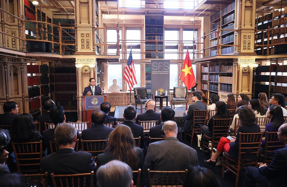 Thủ tướng Phạm Minh Chính phát biểu tại Đại học Georgetown. (Ảnh: Dương Giang/TTXVN)