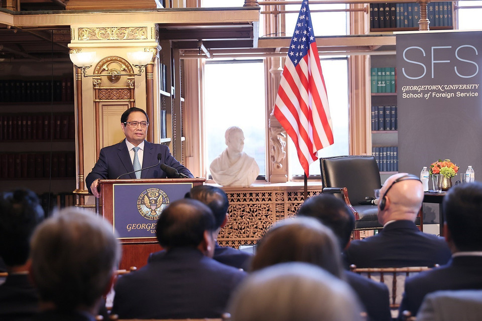 Thủ tướng Phạm Minh Chính phát biểu tại Đại học Georgetown. (Ảnh: Dương Giang/TTXVN)