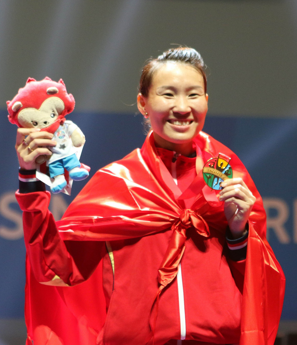 Trần Thị Len đoạt huy chương vàng nội dung kiếm ba cạnh nữ. (Nguồn: Quốc Khánh/TTXVN)