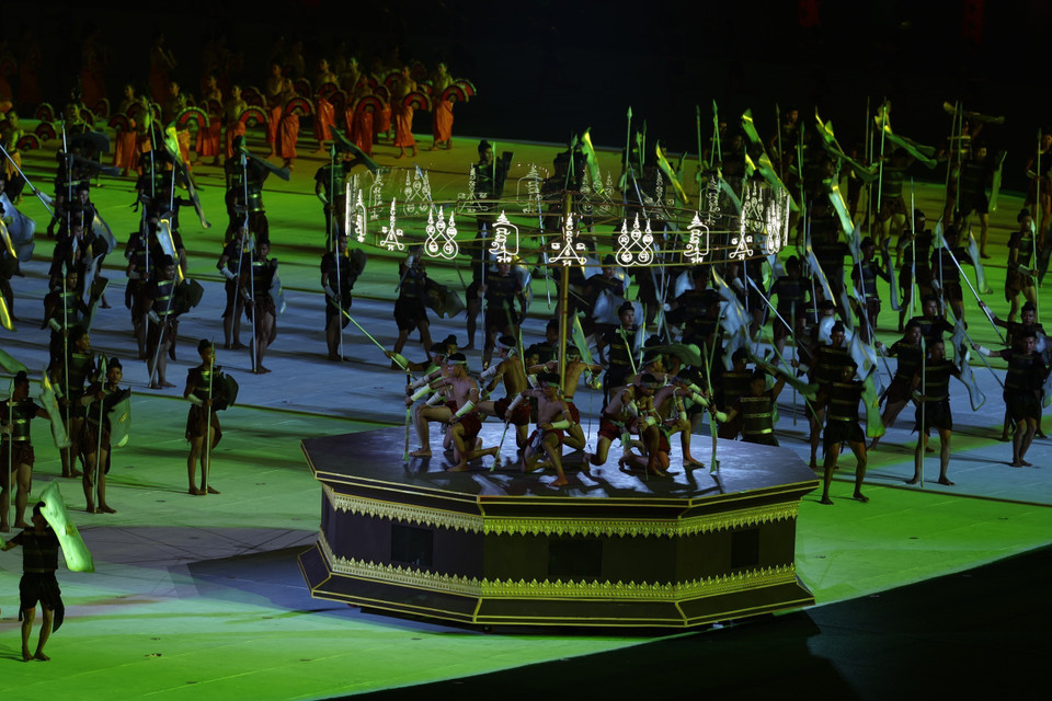 Chương trình nghệ thuật tại Lễ Khai mạc SEA Games 32. (Ảnh: Minh Quyết/TTXVN)