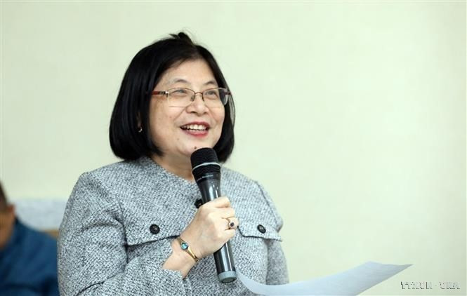 Tiến sỹ Nguyễn Thị Phương Mai, Khoa Công tác xã hội, Đại học Công đoàn phát biểu tại Diễn đàn sinh kế và khởi nghiệp đối với người cao tuổi. (Ảnh: Anh Tuấn/TTXVN)