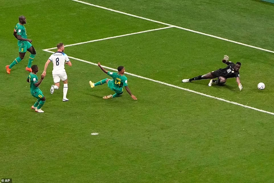 Jordan Henderson mở đầu chiến thắng cho Tam sư bằng bàn thắng ở phút 38. (Nguồn: AP)