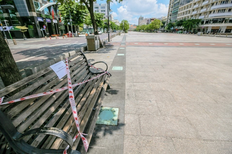 Khu vực phố đi bộ Nguyễn Huệ (Quận 1) đã được tạm ngưng hoạt động để phòng dịch COVID-19. (Ảnh: Thu Hương/TTXVN)