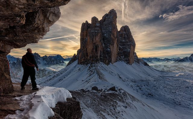 Nhiếp ảnh gia Peter Nestler đã ngồi suốt 18 tiếng đồng hồ ở dãy núi Alps, Italy để ghi lại khoảnh khắc này. (Nguồn: National Geographic)