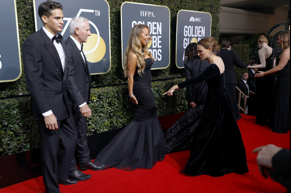 Mariah Carey và Natalie Portman. (Nguồn: The New York Times)