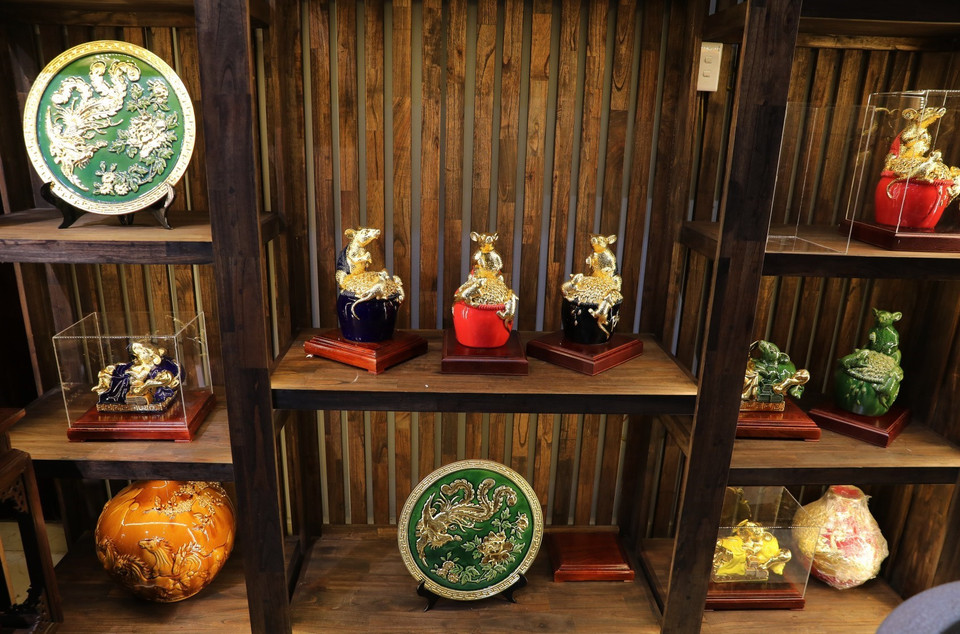  2020 là năm Canh Tý, theo quan niệm dân gian, chuột là con vật đứng đầu trong bộ 12 con giáp, là biểu tượng của sự nhanh nhẹn, tinh ranh và thông minh, chuột còn thể hiện sự sung túc, đủ đầy. (Ảnh: Thành Đạt/TTXVN)