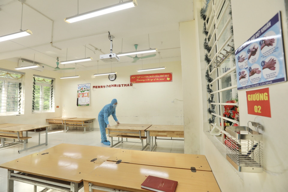 Khu vực cách ly tập trung tại trường Trung học cơ sở Phú Thượng (quận Tây Hồ). (Ảnh: Minh Quyết/TTXVN) 