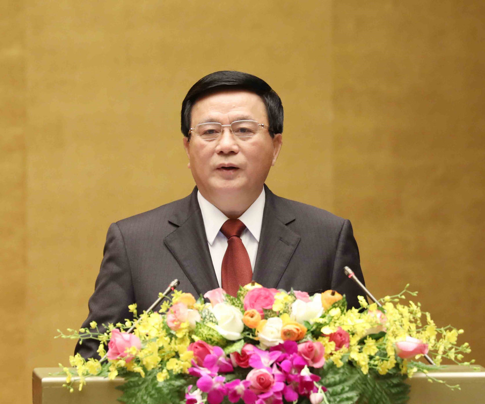 Ông Nguyễn Xuân Thắng, Ủy viên Bộ Chính trị, Giám đốc Học viện Chính trị quốc gia Hồ Chí Minh, Chủ tịch Hội đồng Lý luận Trung ương giới thiệu, quán triệt chuyên đề Báo cáo chính trị của Ban chấp hành Trung ương Đảng khoá XII tại Đại hội đại biểu toàn quốc lần thứ XIII của Đảng. (Ảnh: Phương Hoa/TTXVN)