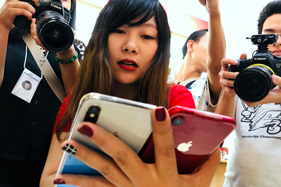 Tại ShopDunk, phiên bản iPhone Xr màu đỏ có dung lượng 64GB, 1 SIM được bán với giá 22,9 triệu đồng.