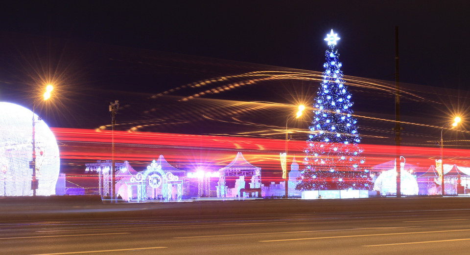 Lễ hội băng Moskva diễn ra tại công viên Chiến thắng từ ngày 28/12/2019 đến 12/1/2020 với nhiều chương trình độc đáo, ấn tượng. (Ảnh: Trần Hiếu/TTXVN) 