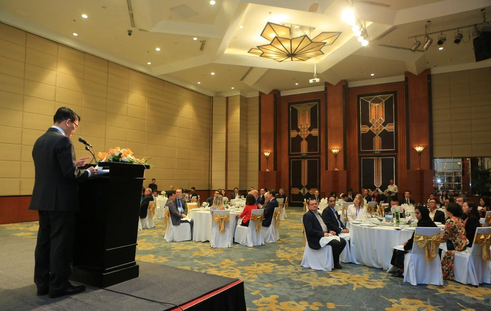  Tổng giám đốc Thông tấn xã Việt Nam Nguyễn Đức Lợi phát biểu chào mừng các đại biểu dự Hội nghị Ban chấp hành OANA lần thứ 44 tại Hà Nội. (Ảnh: Văn Điệp/TTXVN)