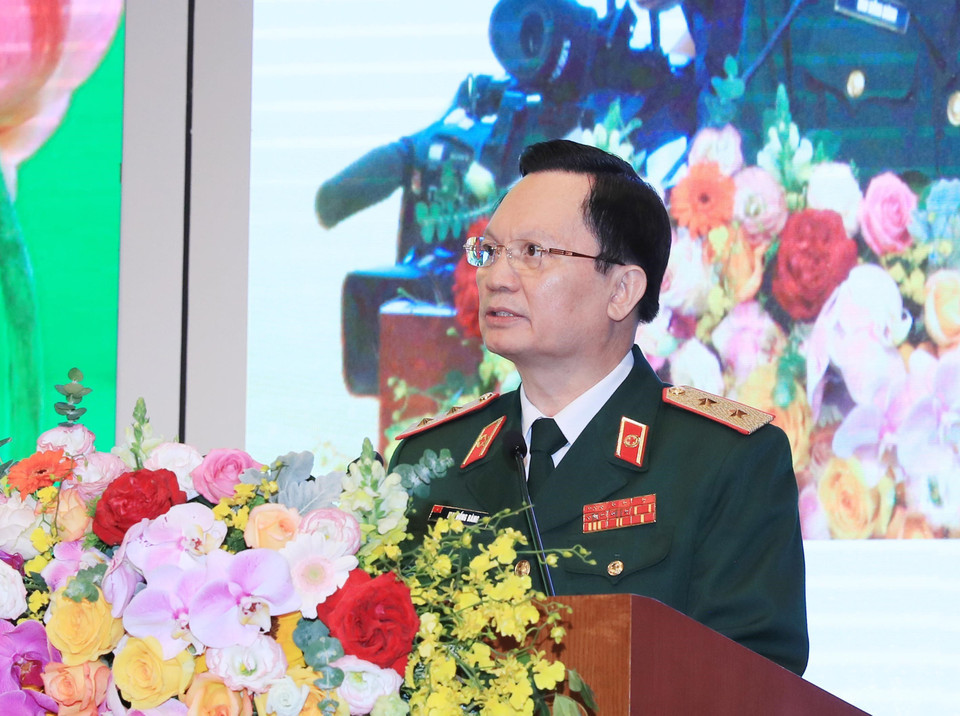 Trung tướng, Giáo sư, Tiến sỹ Mai Hồng Bàng, Giám đốc Bệnh viện Trung ương Quân đội 108 phát biểu. (Ảnh: TTXVN)