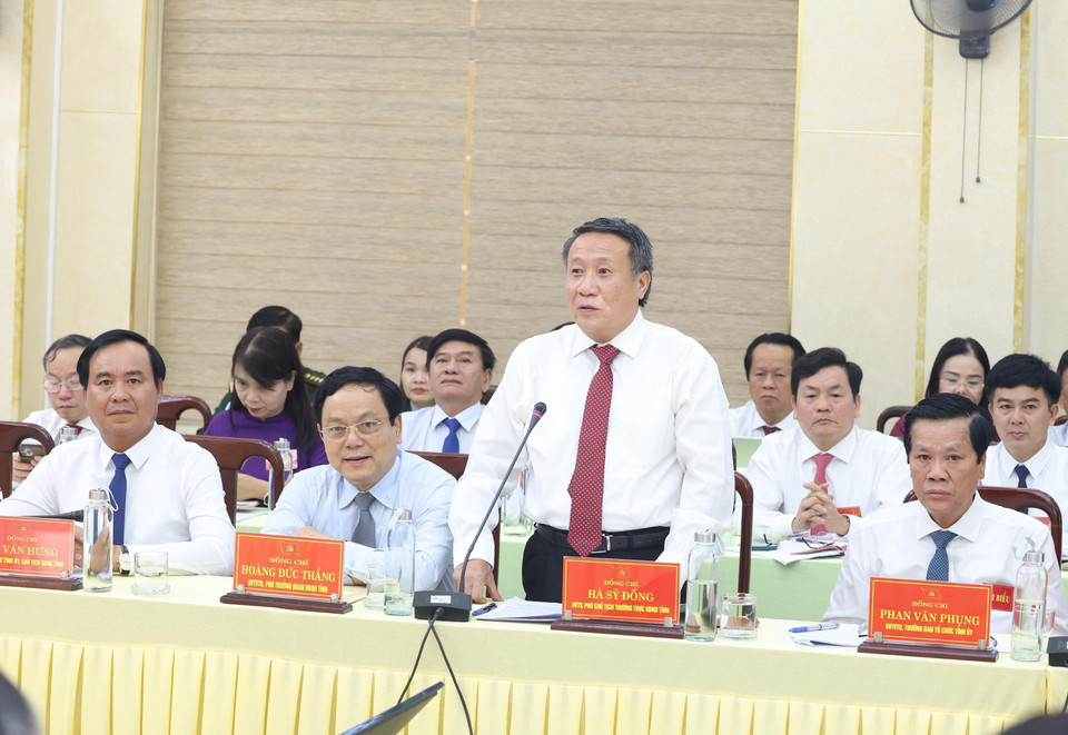 Phó Chủ tịch Thường trực Ủy ban Nhân dân tỉnh Quảng Trị Hà Sỹ Đồng phát biểu. (Ảnh: Lâm Khánh/TTXVN)