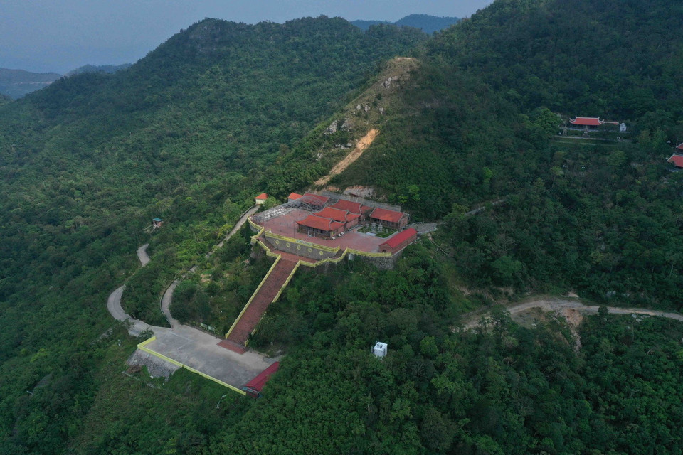 Chùa Ngọa Vân là công trình được xây dựng vào thời vua Trần. Cho đến thời Hậu Lê, ngôi chùa tiếp tục được tôn tạo để hoàn thiện hơn về mặt kiến trúc. (Ảnh: Minh Đức/TTXVN)