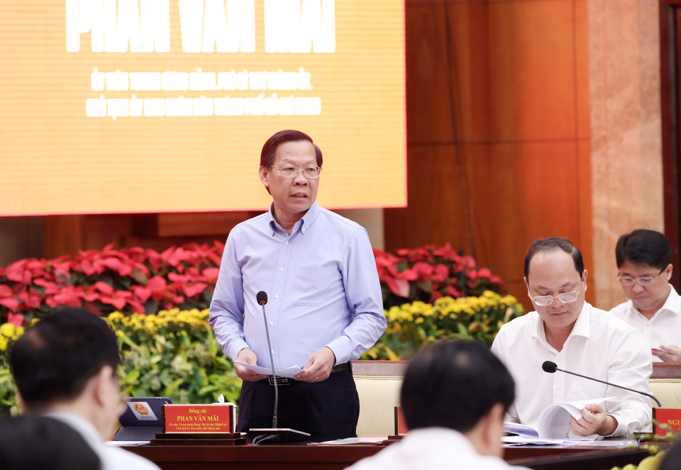 Đồng chí Phan Văn Mãi, Ủy viên Trung ương Đảng, Phó Bí thư Thành ủy, Chủ tịch Ủy ban Nhân dân Thành phố Hồ Chí Minh phát biểu. (Ảnh: Lâm Khánh/TTXVN)