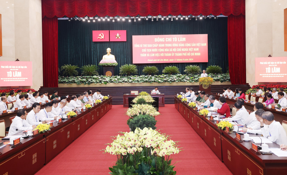 Tổng Bí thư, Chủ tịch nước Tô Lâm làm việc với Thành ủy TP Hồ Chí Minh. (Ảnh: Lâm Khánh/TTXVN)