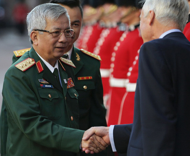 Đoàn Bộ Quốc phòng Việt Nam, do Thứ trưởng, Thượng tướng Nguyễn Chí Vịnh dẫn đầu, dự Hội nghị cấp Bộ trưởng Quốc phòng các nước tham gia lực lượng gìn giữ hòa bình của Liên hợp quốc tại London (Anh) ngày 8/9/2016. (Ảnh: Tư liệu TTXVN)