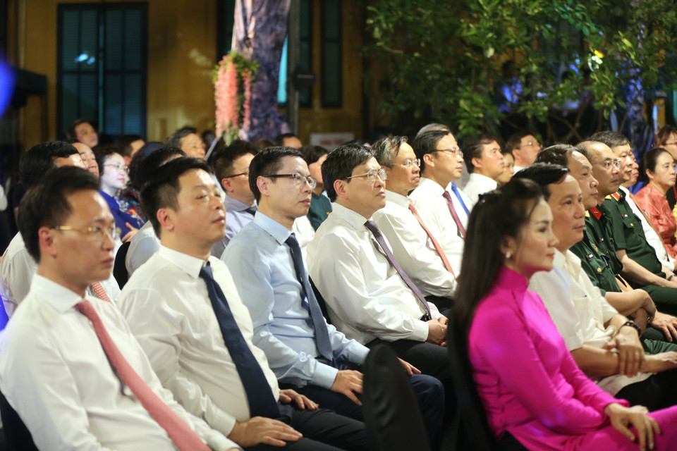 Đại biểu dự tại điểm cầu Hà Nội. (Ảnh Doãn Tấn/TTXVN)