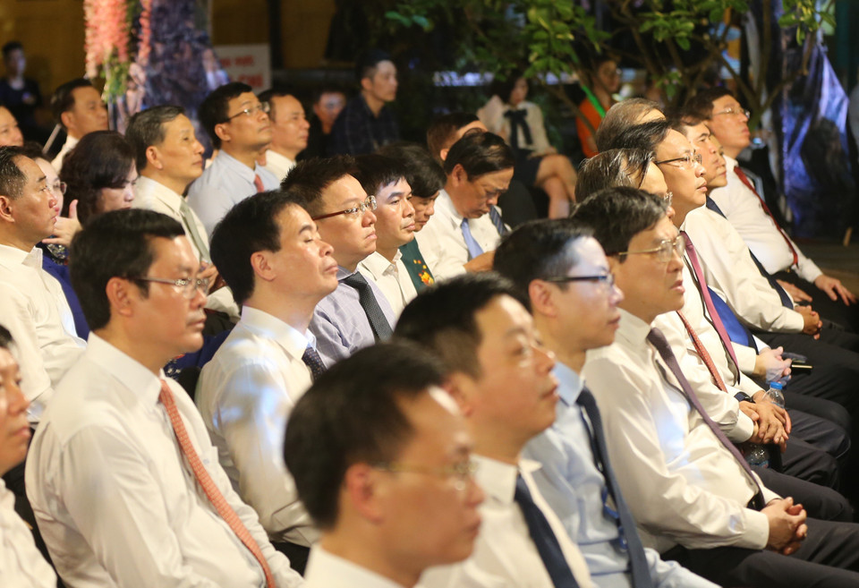 Đại biểu dự tại điểm cầu Hà Nội. (Ảnh Doãn Tấn/TTXVN)