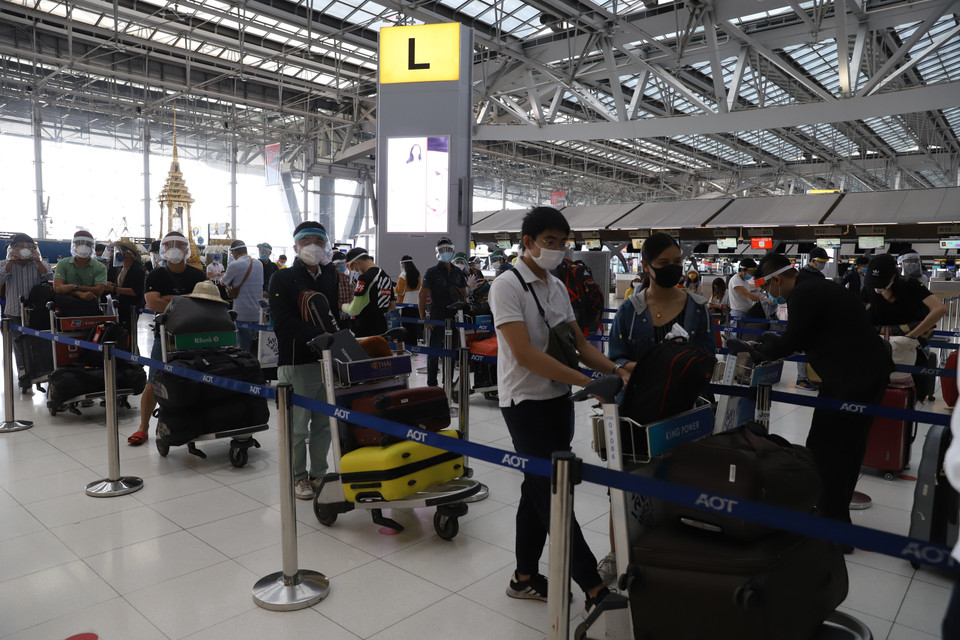 Khu vực làm thủ tục chuyến bay. (Ảnh: Hữu Kiên/TTXVN)