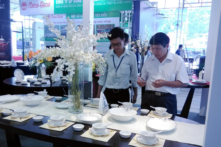 Techmart 2015 được kỳ vọng sẽ đem lại làn gió mới trong việc thúc đẩy chuyển giao công nghệ cho doanh nghiệp. (Ảnh: Trung Hiền/Vietnam+)