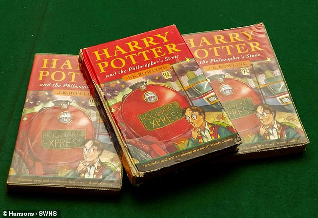 Ấn bản đầu tiên của Harry Potter: Hòn đá phù thủy, xuất bản năm 1997, có giá lên đến 33.000 bảng Anh. (Nguồn: Daily Mail)