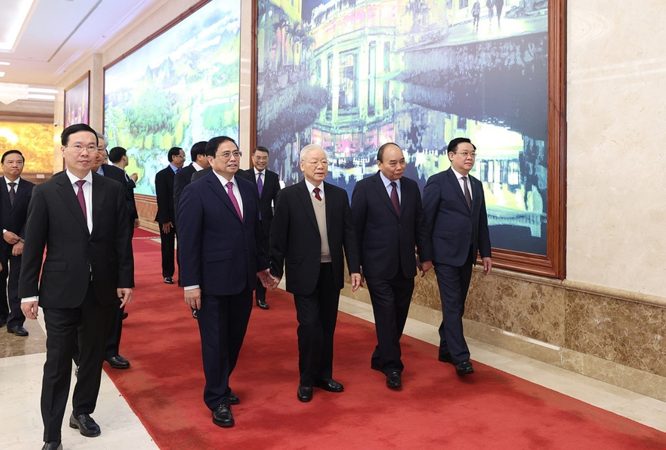 Tổng Bí thư Nguyễn Phú Trọng cùng các vị lãnh đạo Đảng, Nhà nước đến dự hội nghị. (Ảnh: Dương Giang/TTXVN)