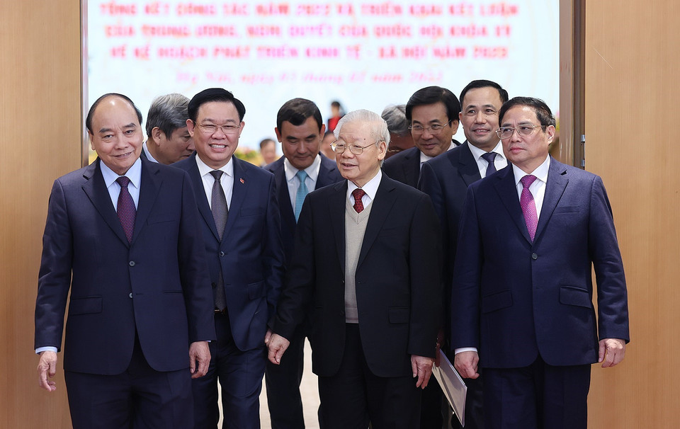 Tổng Bí thư Nguyễn Phú Trọng, Chủ tịch nước Nguyễn Xuân Phúc, Thủ tướng Phạm Minh Chính và Chủ tịch Quốc hội Vương Đình Huệ tại hội nghị. (Ảnh: Dương Giang/TTXVN)