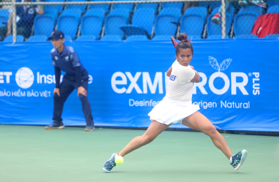 Ở nội dung đồng đội nữ, Đội tuyển Philippines thắng đội tuyển Malaysia với tỷ số 2-0. Trong ảnh: Capadocia (Philippines) tham gia đấu đơn nữ. (Ảnh: Thế Duyệt/TTXVN)