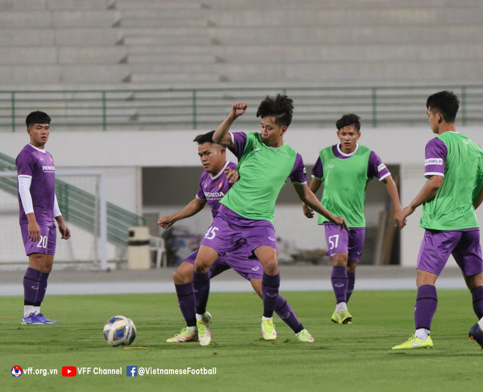 Các cầu thủ đều nỗ lực tập luyện. (Nguồn: VFF) 
