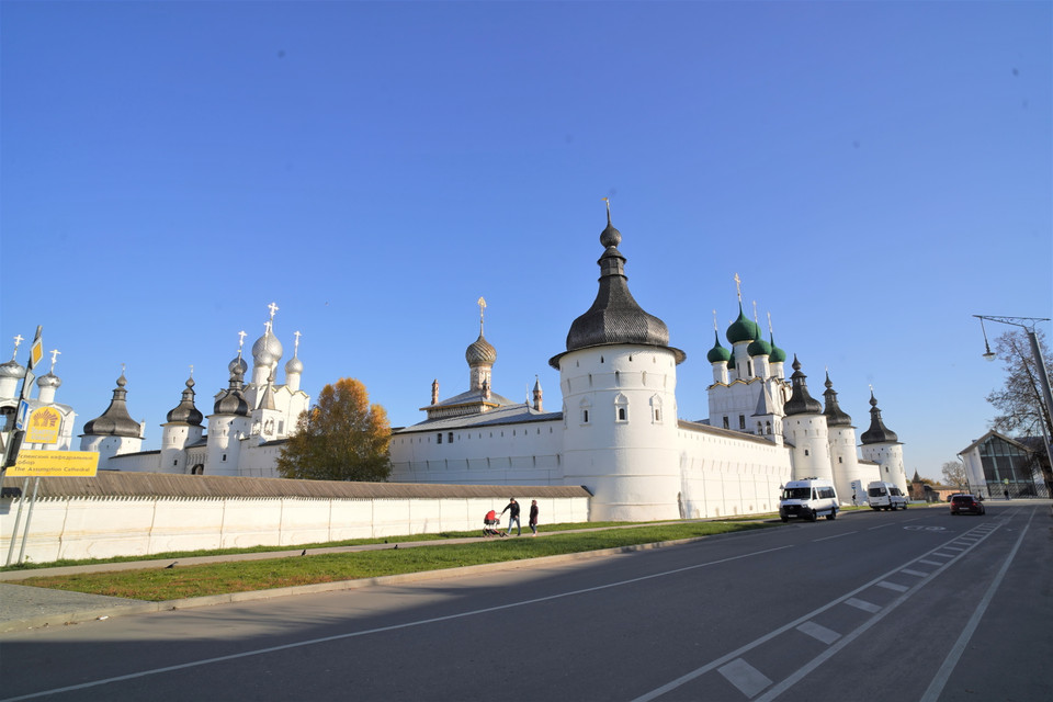 Khu Bảo tàng-bảo tồn Kremlin của Rostov Velikyi nhìn từ bên ngoài. (Ảnh: Bùi Duy Trinh/TTXVN)
