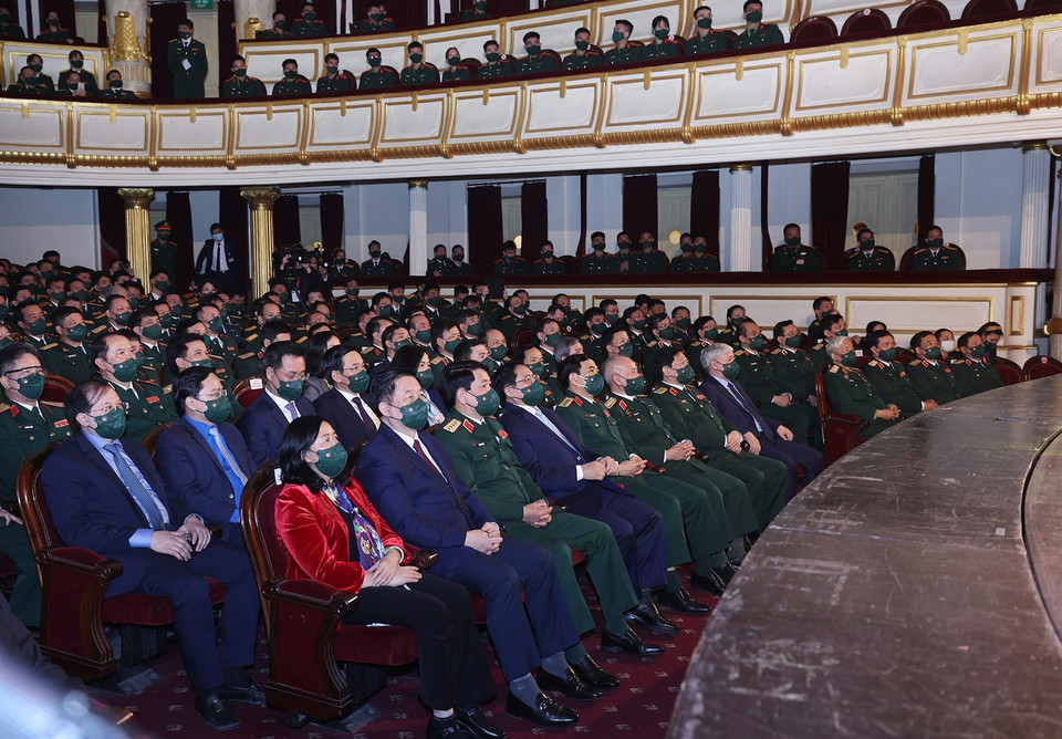 Các đại biểu tham dự chương trình giao lưu nghệ thuật. (Ảnh: Dương Giang/TTXVN)