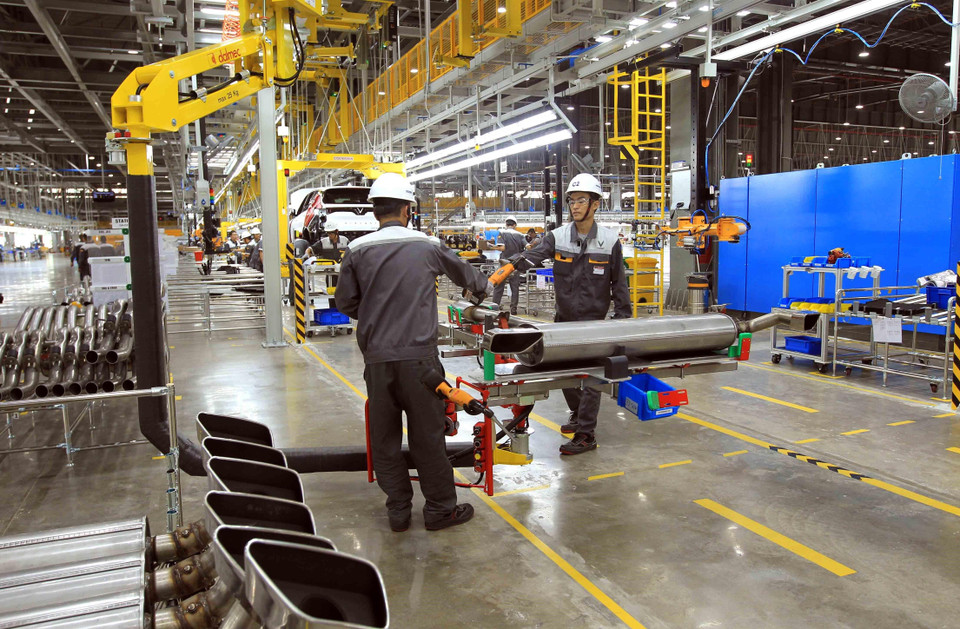 Dây chuyền lắp ráp xe ôtô VinFast. (Ảnh: An Đăng/TTXVN)