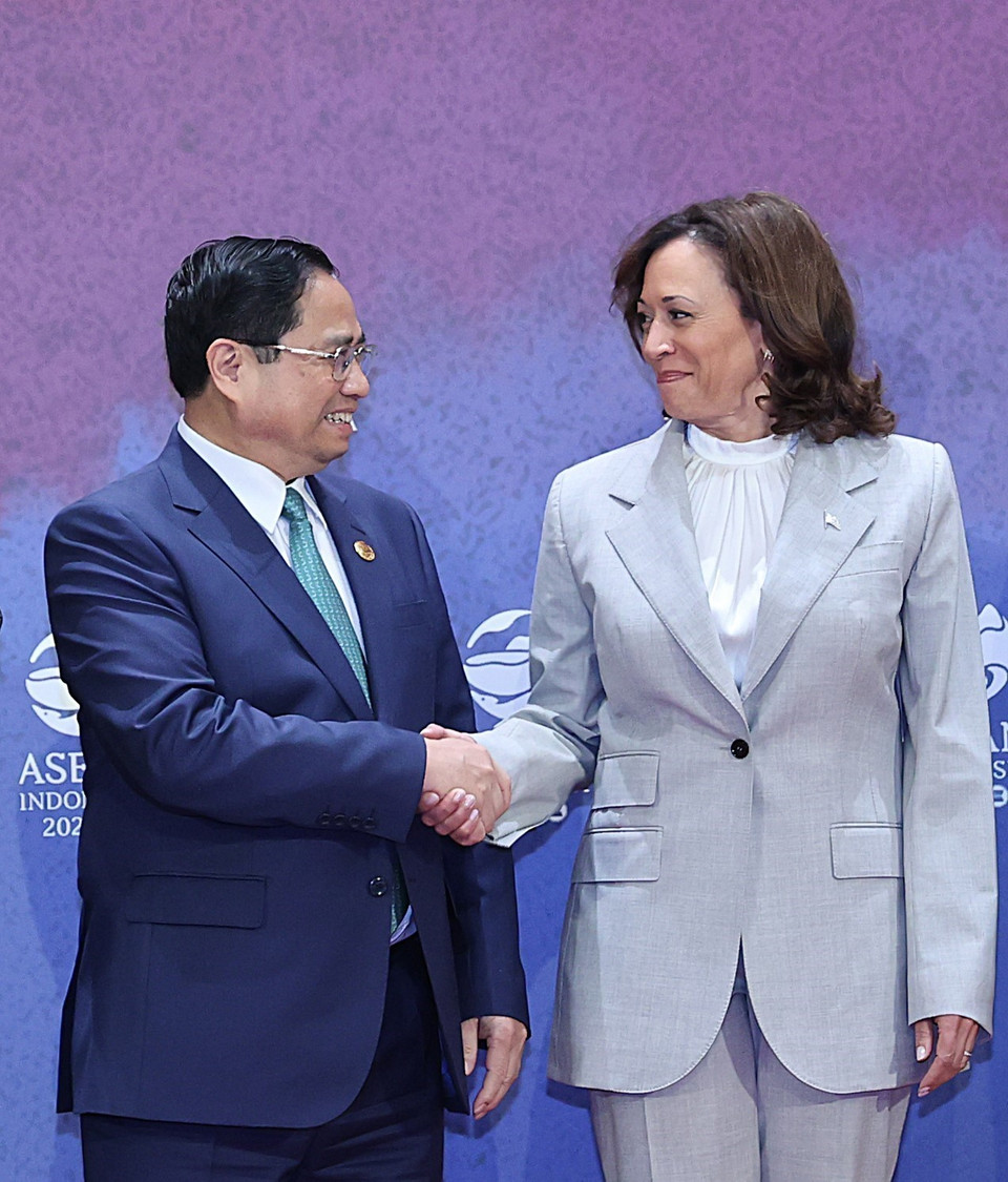 Thủ tướng Phạm Minh Chính và Phó Tổng thống Hoa Kỳ, Kamala Harris. (Ảnh: Dương Giang/TTXVN)