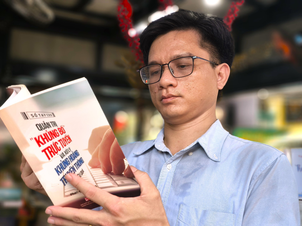 Đường sách Thành phố Hồ Chí Minh - điểm đến được người dân tìm đọc, mua sách. (Ảnh: Huỳnh Phúc Hậu/TTXVN)