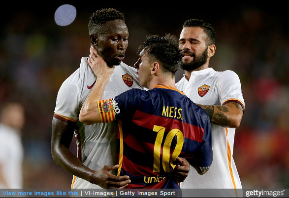 ... khi có sự can thiệp của các cầu thủ khác. (Nguồn: Getty Images)