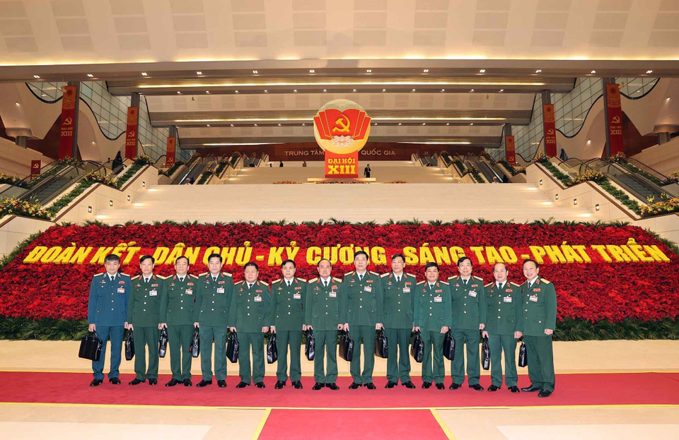  Các đại biểu đoàn Đảng bộ Quân đội dự Đại hội XIII của Đảng. (Ảnh: TTXVN)